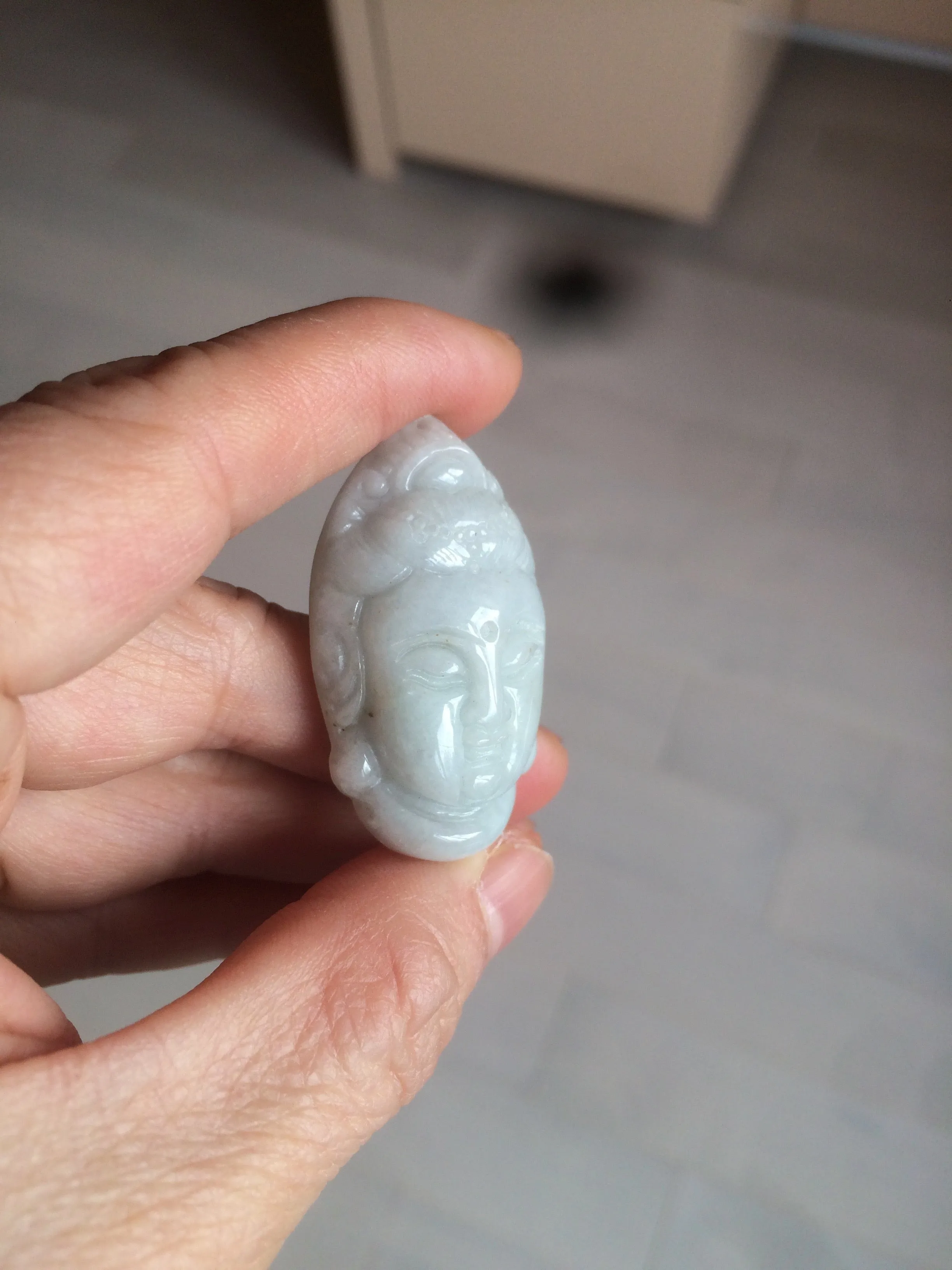 39mm 100% natural light green/white Guanyin jadeite jade pendant/hand held BF91