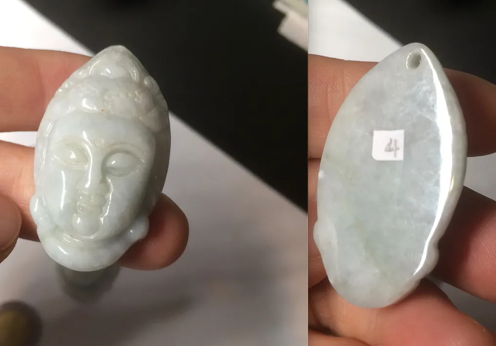 39mm 100% natural light green/white Guanyin jadeite jade pendant/hand held BF91