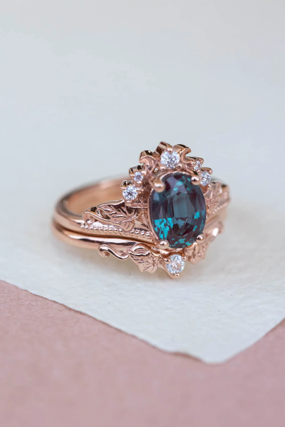 Alexandrite engagement ring with ivy leaves, colour changing gemstone gold ring / Ariadne