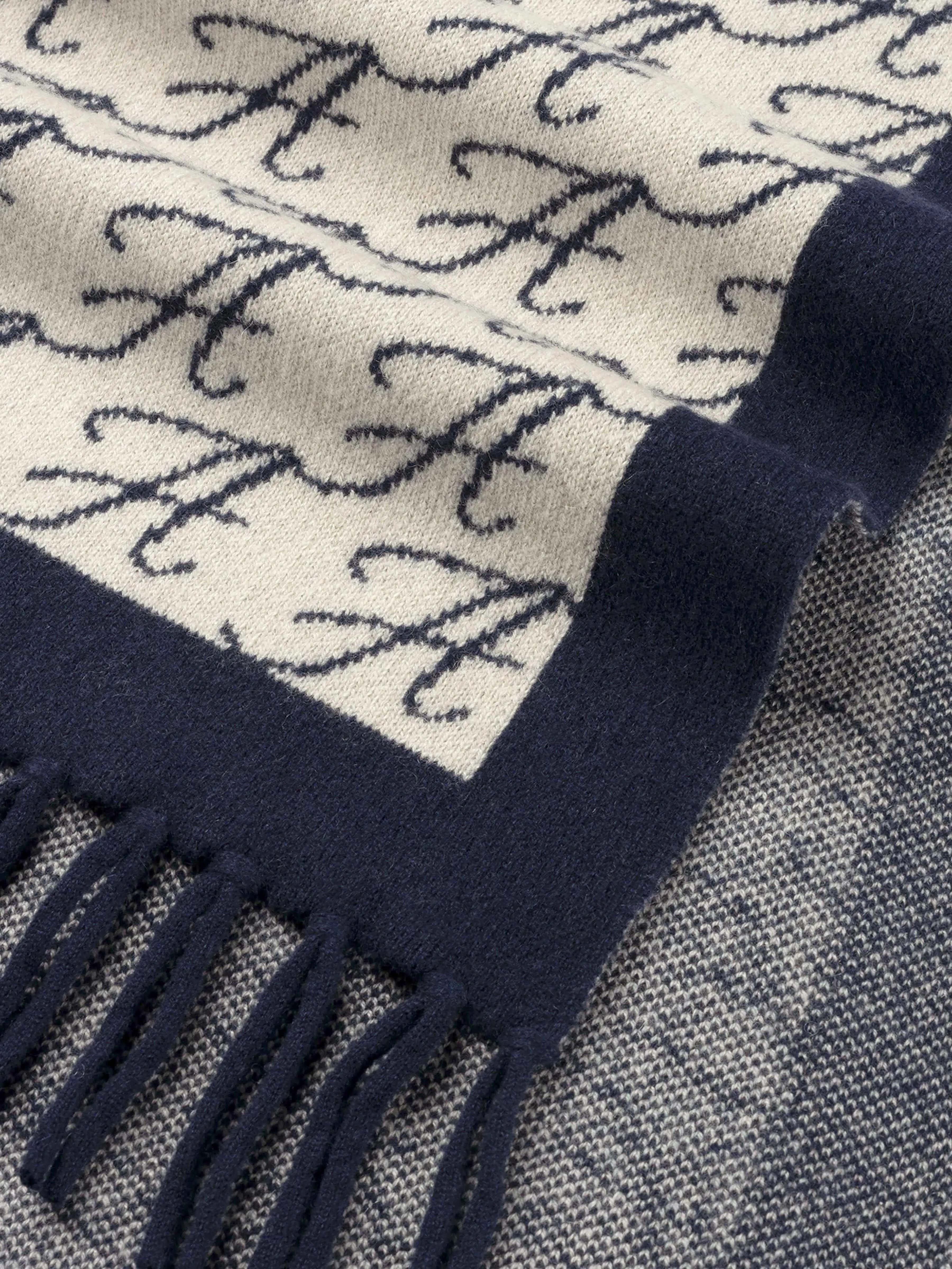 AUR1 Scarf Navy & Beige