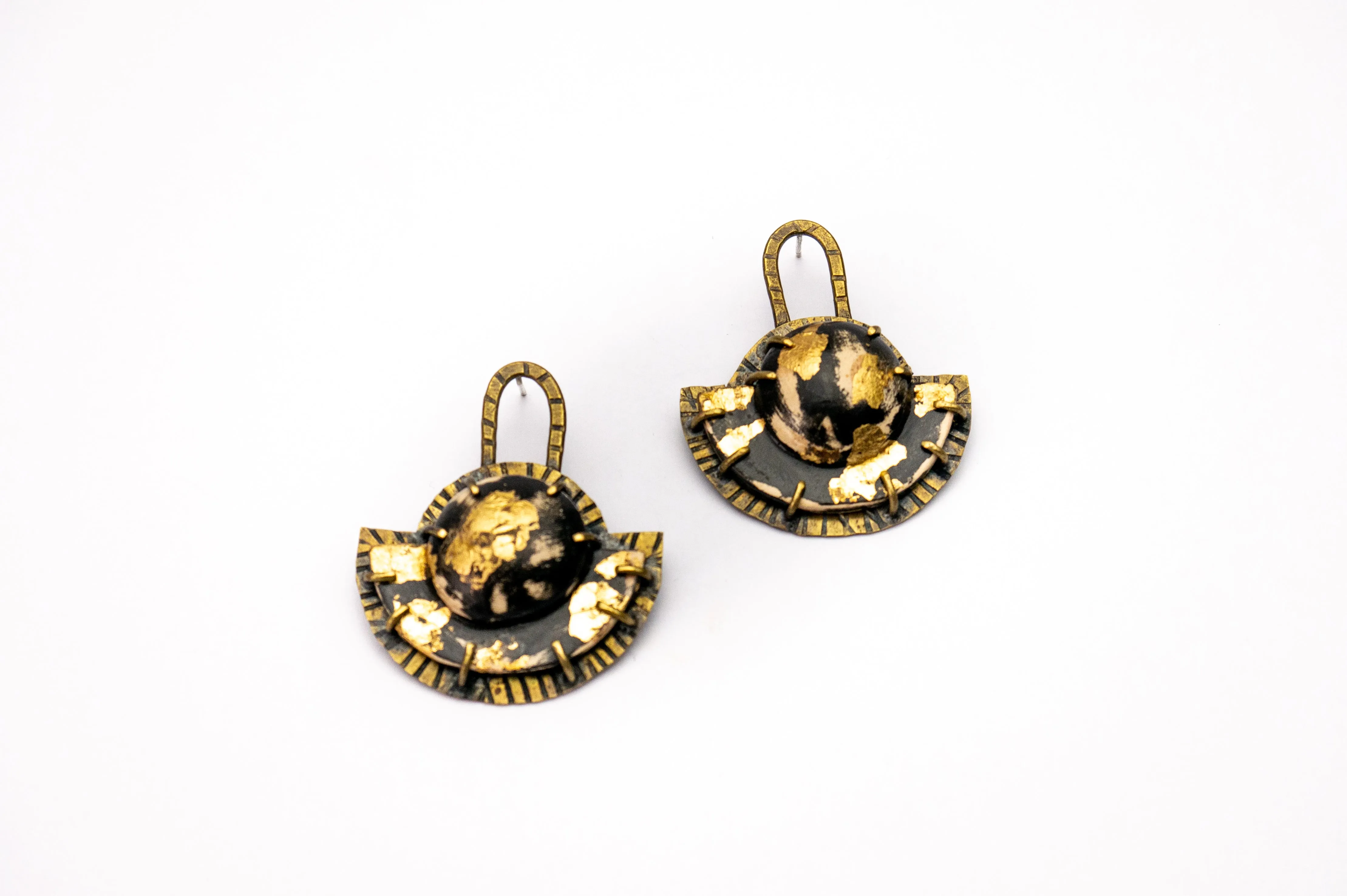 Ceramic stud prong setting earrings - Gold Leaf Stud Earrings