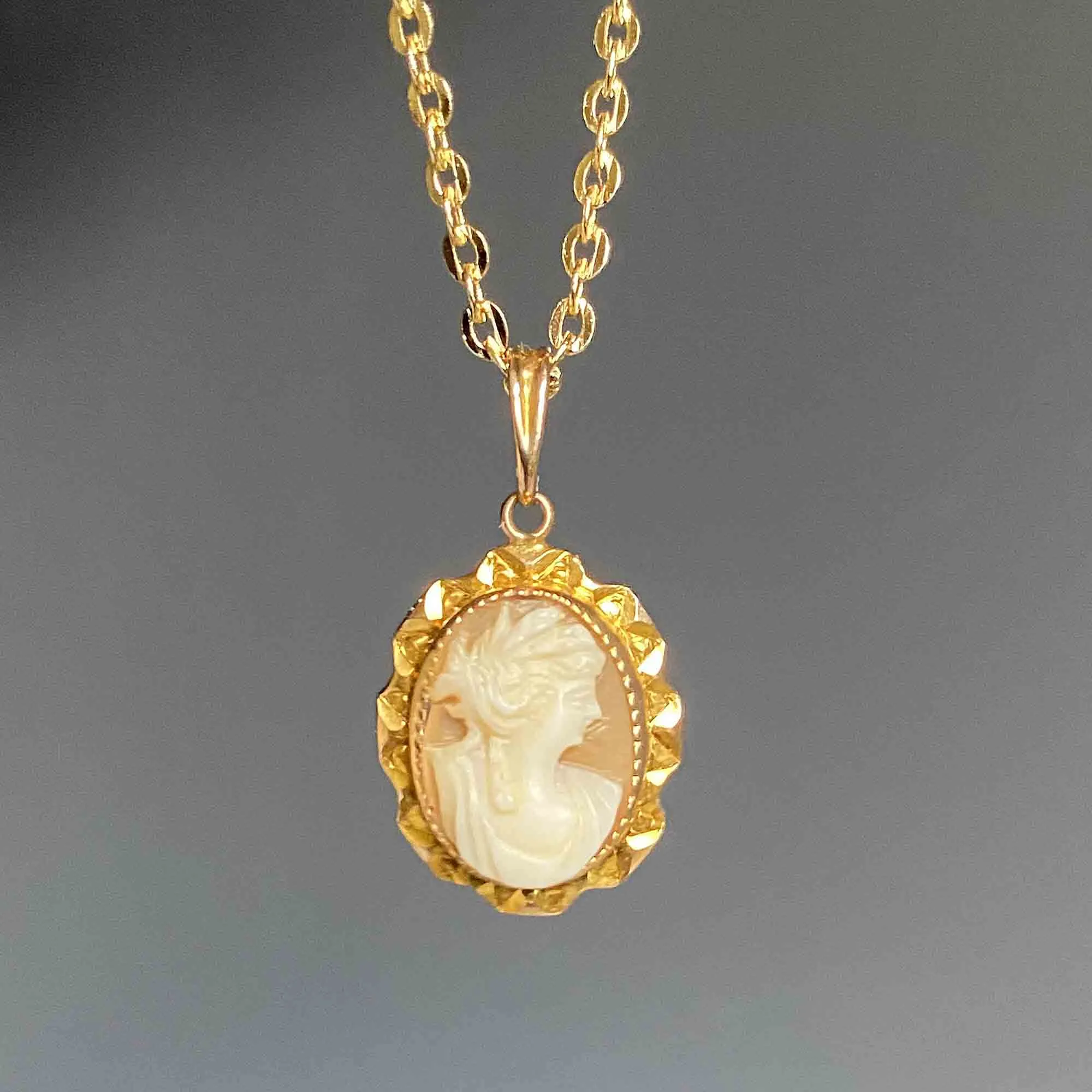 Edwardian Carved Shell Cameo 10K Gold Pendant