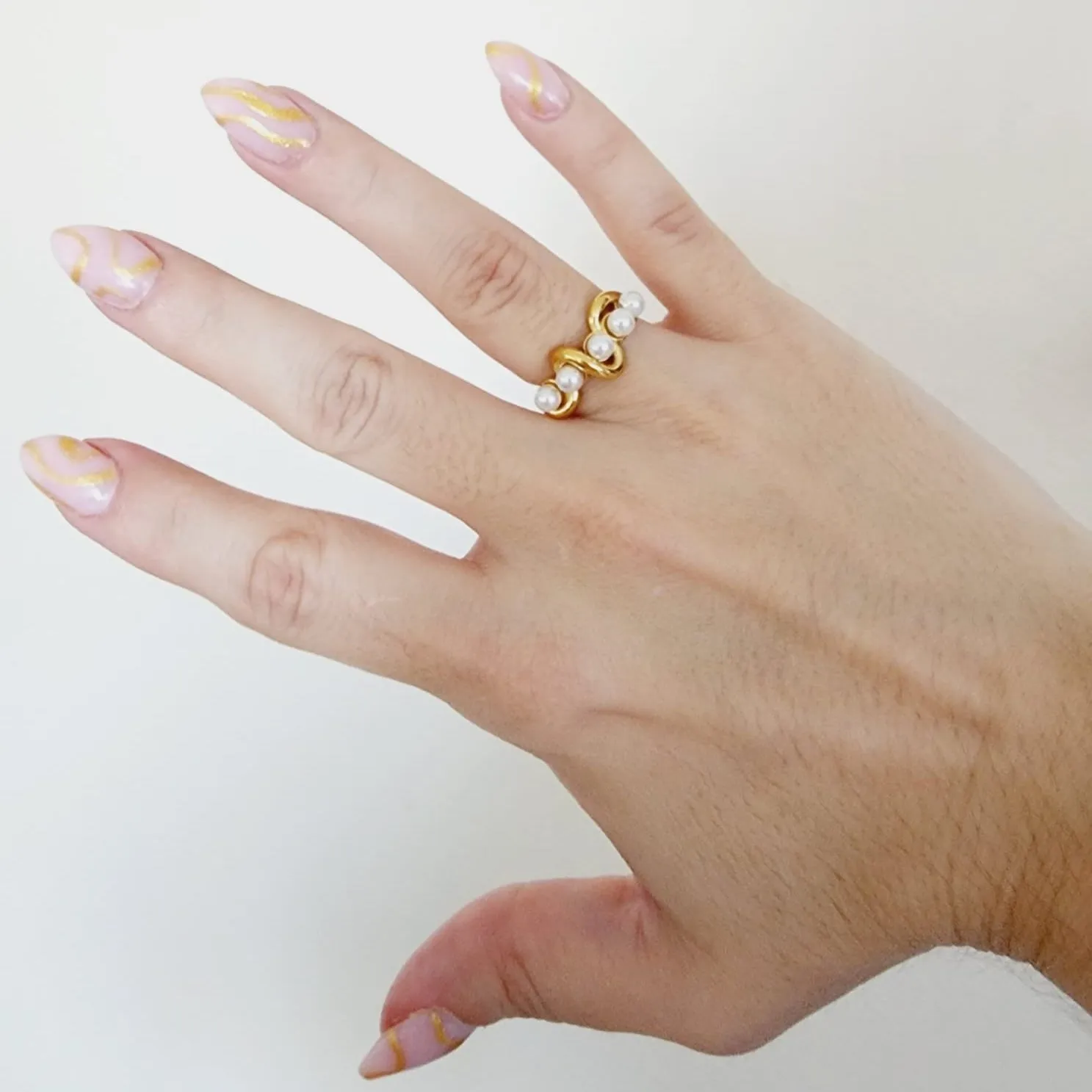 Miss Flirty Ring