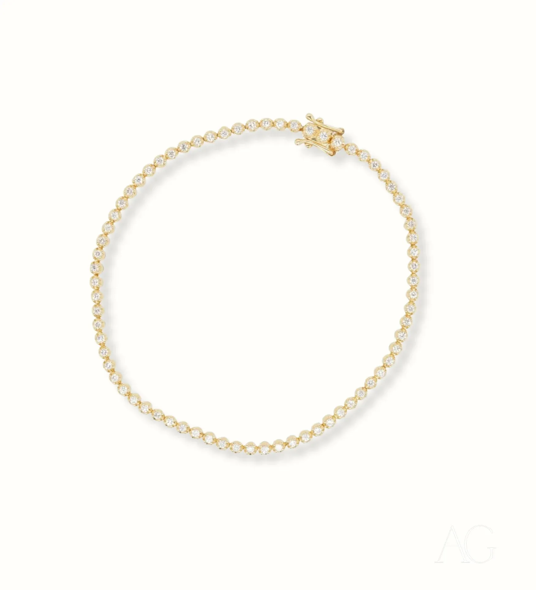 Radiant Sparkle: 18k Gold Diamond Bracelet