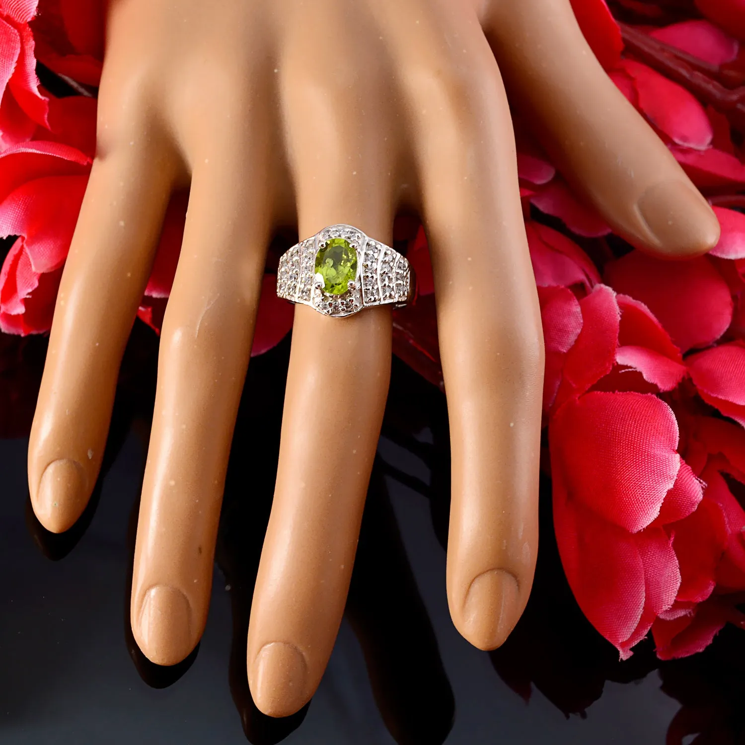 Riyo Appealing Gem Peridot 925 Silver Ring Frinendship Day Gift