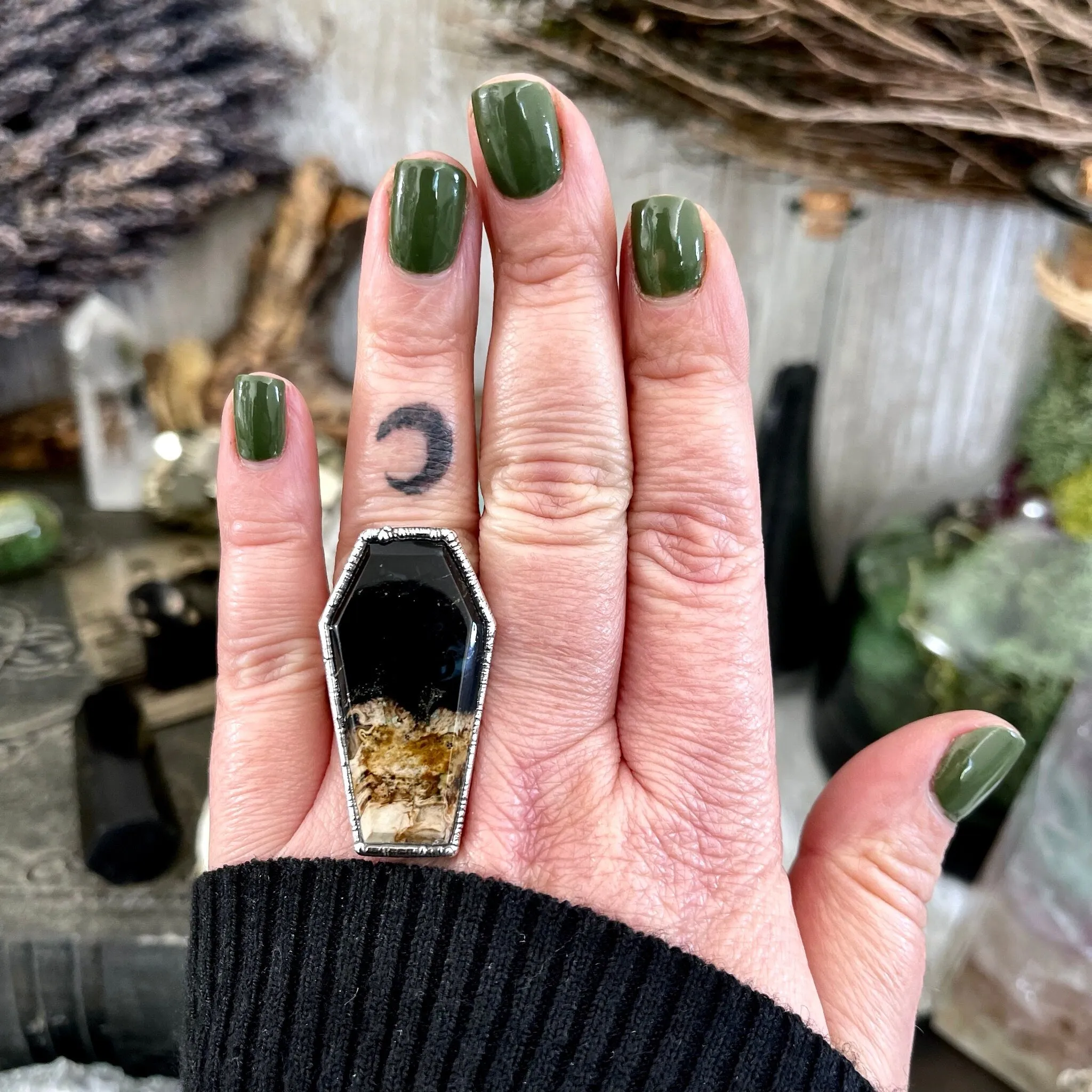 Size 7.5  Fossilized Palm Root Coffin Statement Ring in Fine Silver / Foxlark Collection - One of a Kind