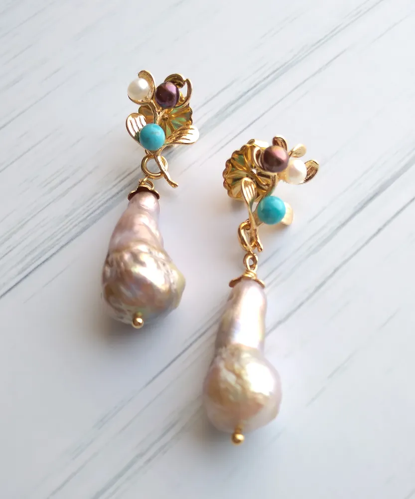 Trinity Buds with Baroque Pearl Stud Earrings Brass